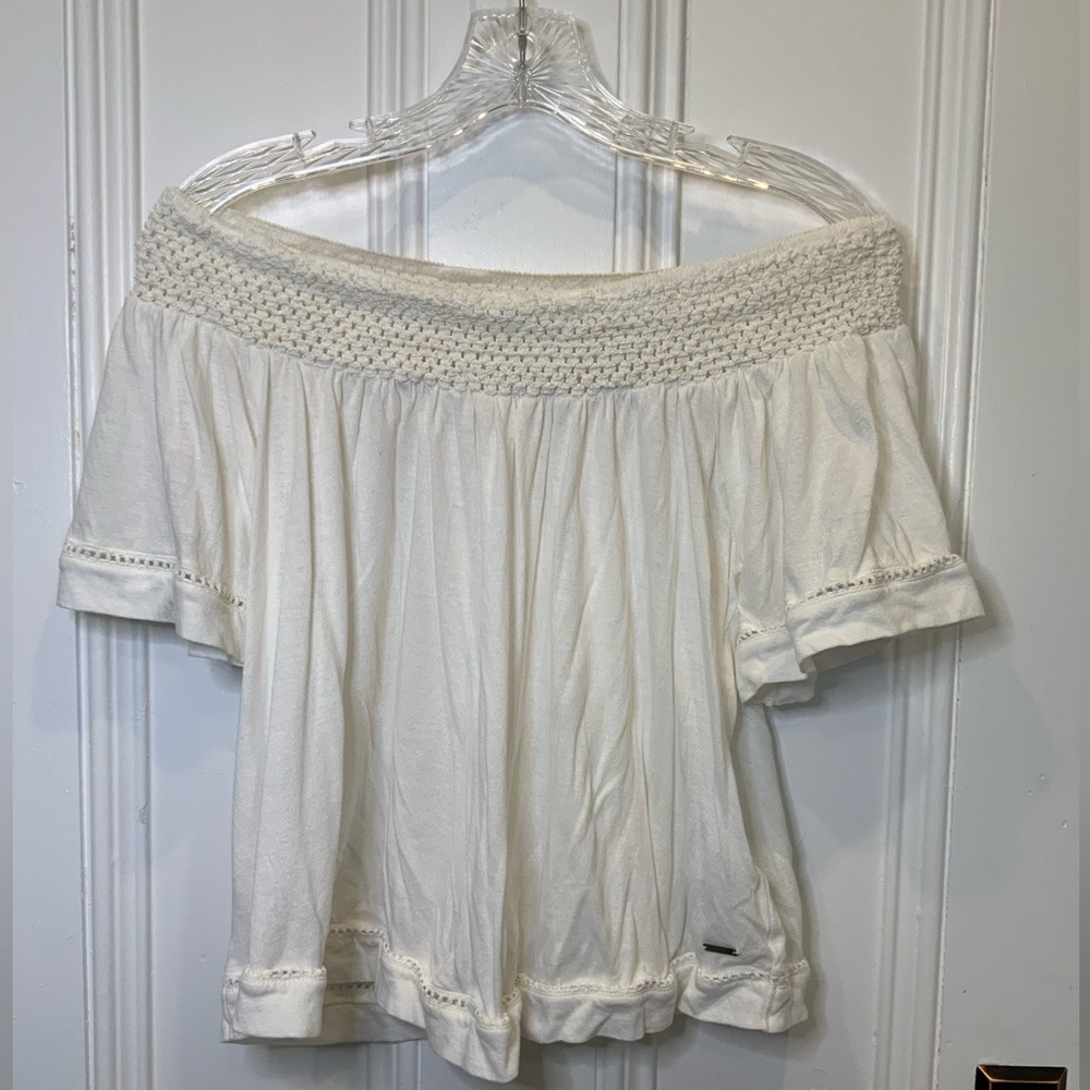 Roxy Cold Shoulder Top Size L